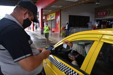 Desde este lunes se levanta la medida de par y non vigente en  el transporte selectivo