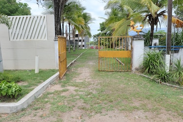 Santa Clara, un reflejo del conflicto por las playas del país