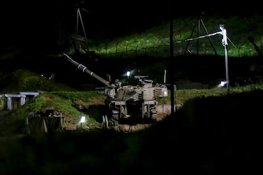 Ejército israelí ataca objetivos terroristas en Gaza tras lanzamiento de cohetes desde el Líbano