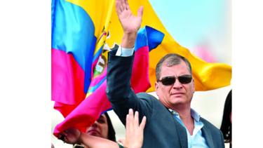 Rafael Correa viaja a Bélgica y critica a su sucesor