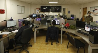 Reportan una muerte y tres desaparecidos tras el paso de Iota; evacuan a personas en zonas de riesgo