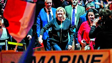 Marine Le Pen inicia campaña presidencial