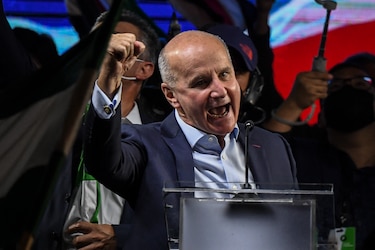 Un expresidente de centroizquierda y un exministro conservador van a una segunda vuelta en Costa Rica
