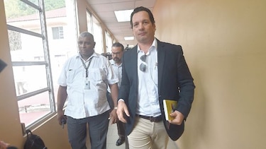 Juez archiva caso a Ferrufino