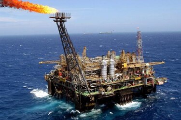 Petrobras anuncia mayor vigilancia interna en medio de escándalo de corrupción