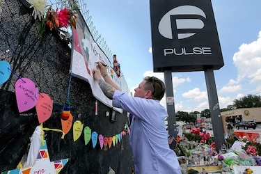 Dan a conocer registro de llamadas de víctimas de discoteca Pulse