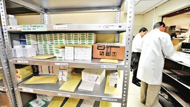 El director de la CSS confirma escasez de 85 medicamentos