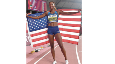Oro y récord mundial para estadounidense Muhammad en 400 m vallas
