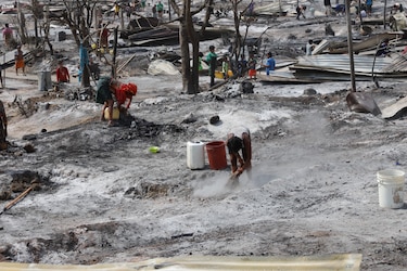 Trasladan ayuda a damnificados tras incendio en la comarca de Wargandí