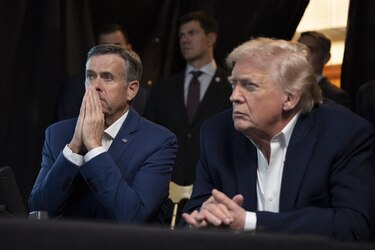 Las fotos de Trump en Mar-a-Lago supervisando la operación de captura de Maduro