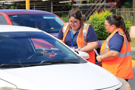 Contraloría detecta irregularidades en 153 vehículos del Estado durante el Desfile de las Mil Polleras