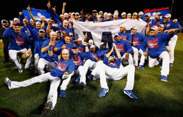 Cachorros vencen a Dodgers y van a su primera Serie Mundial desde 1945