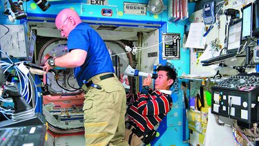 Larga estadía en el espacio altera la visión