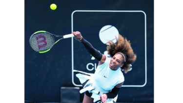 Serena reaparece con una victoria