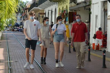 Dueños de restaurantes en el Casco Antiguo piden reforzar la seguridad en la zona