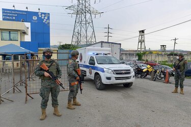 Ecuador se sume en su peor crisis carcelaria con 75 reclusos muertos en un día