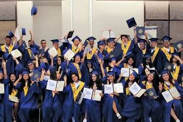 Promoción 2024 de la Escuela Bella Vista