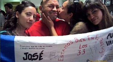 Uno de los mineros rescatados en Chile es internado en clínica psiquiátrica