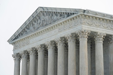El Supremo de Estados Unidos acaba con la discriminación positiva por raza en las universidades