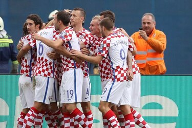 Croacia supera 1-0 a Kosovo en partido pendiente tras lluvia