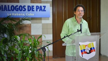 Negociador de las FARC ve sensato el llamado de garantes a reafirmar proceso de paz
