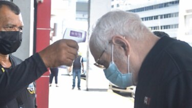 Ricardo Martinelli se somete a evaluación psiquiátrica en Medicina Legal