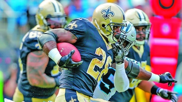 Arizona adquiere al corredor Adrian Peterson
