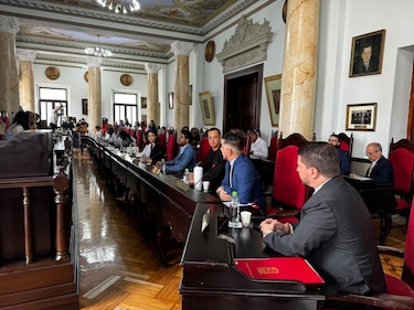 Ediles piden correcciones al presupuesto de $231 millones presentado por Mayer Mizrachi