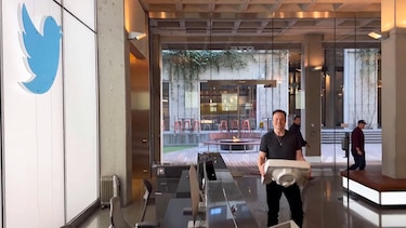 La joven que le ruega a Elon Musk que retire los enlaces a las imágenes de los abusos que sufrió cuando era niña