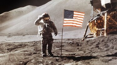 Trump quiere el regreso de astronautas estadounidenses a la Luna para 2024 y no para el 2028