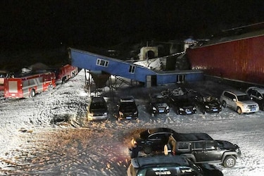 Mueren 21 mineros en China por explosión, un sobreviviente atrapado