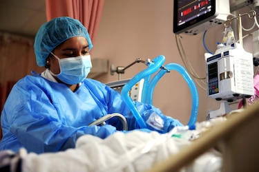 HST tiene cinco funcionarios hospitalizados por el virus 