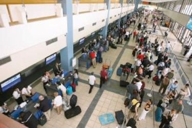 Alza en impuesto aeroportuario