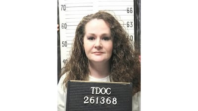 Christa Pike desarrolla neumonía tras sobrevivir a dos inyecciones letales en Tennessee