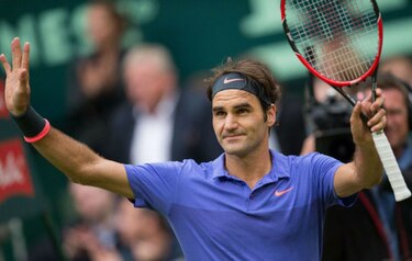Federer se cita con Karlovic en las semifinales de Halle