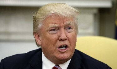 Trump advierte al exjefe del FBI que no filtre conversaciones a la prensa