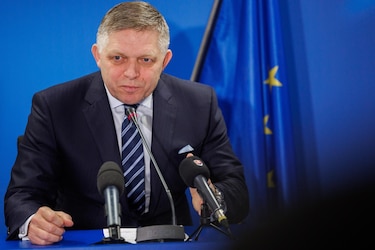 Disparan al primer ministro de Eslovaquia, Robert Fico