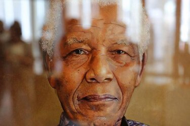 Mandela reparte su herencia entre familiares, empleados y centros educativos