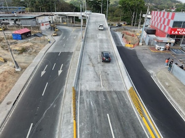 Después de años de espera, inauguran el puente vehicular de La Cabima