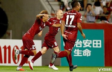 Andrés Iniesta marca su primer gol en la liga japonesa