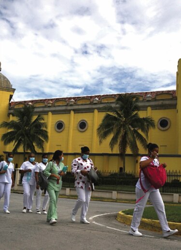 Unos 20 pacientes con Covid-19 de la CSS y el Minsa fueron enviados al Figali