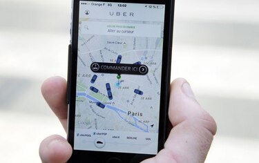 Uber suspende servicio en Francia ante la presión legal