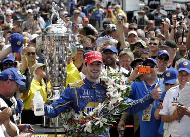 El novato Alexander Rossi gana las 500 Millas de Indianápolis
