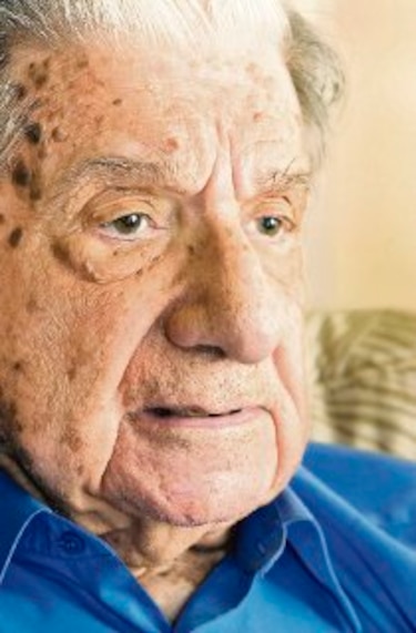 Roa Bastos no será trasladado