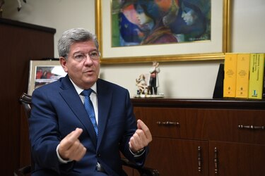 ‘El proyecto de salud 24/7 es una iniciativa populista’: exministro de Salud José Terán