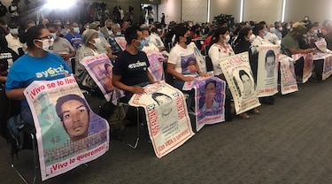 Acusan a autoridades mexicanas de ocultar información sobre desaparición de 43 estudiantes en 2014