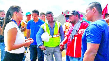 Obreros de TCT, en huelga