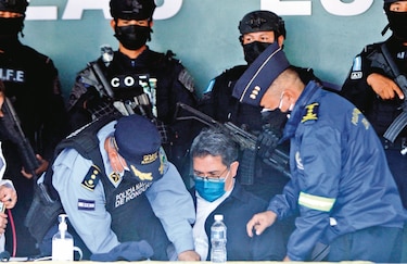 Detenido expresidente de Honduras, pedido por Estados Unidos
