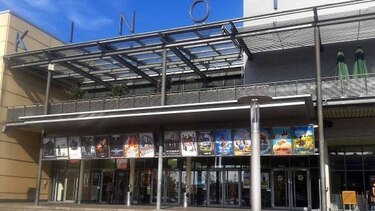 Hombre que tomó rehenes en cine alemán tenía armas falsas