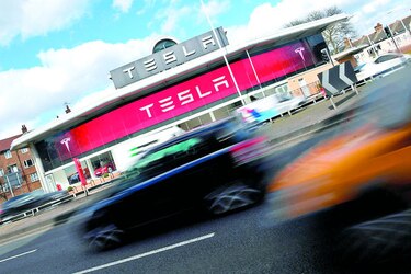 Tesla reporta entregas récord de autos en primer trimestre
